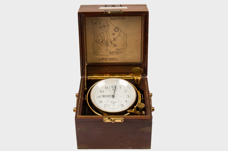 AMERICAN MARINE CHRONOMETER (1 of 10)