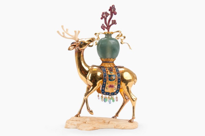 18 KARAT GOLD ENAMEL & PRECIOUS STONE DEER (1 of 10)