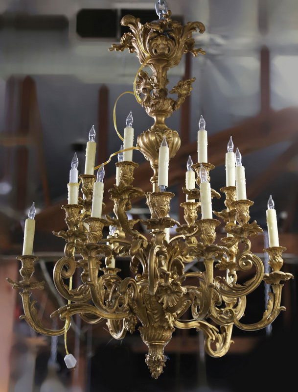 LOUIS XV STYLE GILT BRONZE EIGHTEEN-LIGHT CHANDELIER (1 of 5)