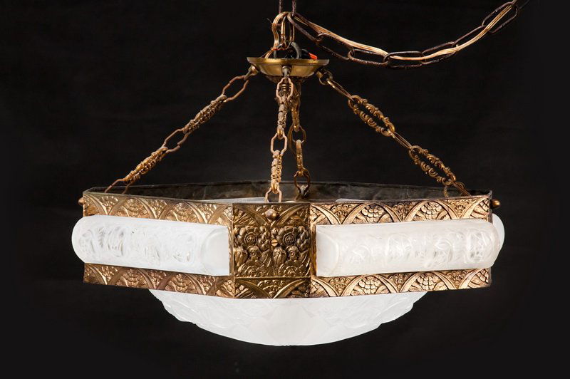 DEGUE ART DECO MOLDED GLASS & GILT METAL FIXTURE (1 of 9)