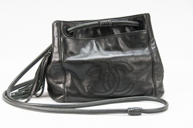 CHANEL LAMBSKIN DRAWSTRING BAG (1 of 7)
