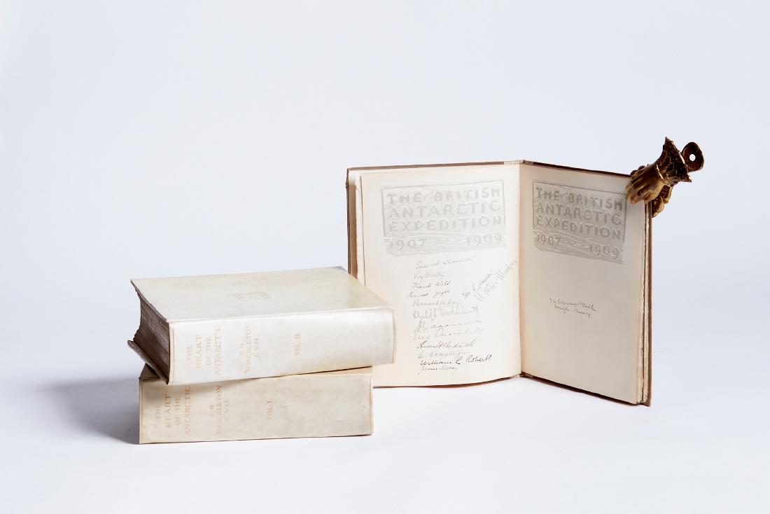 SHACKLETON, ERNEST H., The Heart of the Antarctic: SHACKLETON, ERNEST H., The Heart of the Antarctic [De Luxe Edition]. No 89 of 300 numbered sets. Being the story of the British Antarctic Expedition 1907-1909. Introduction by Hugh Robert Mill. An acc