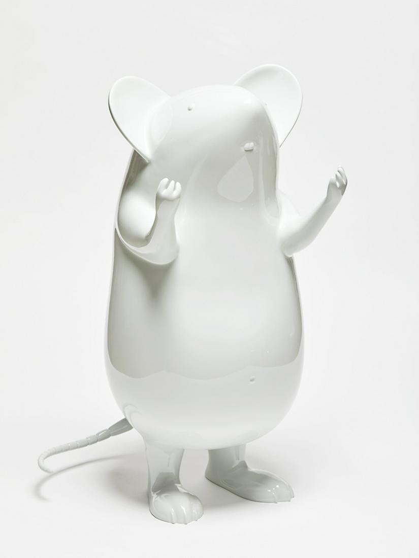 Seung Yul Oh: Seung Yul Oh Pokpo fibreglass and two-pot automotive paint (2011) height: 600mm
