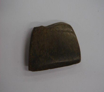 Small toki pounamu*: L.45mm