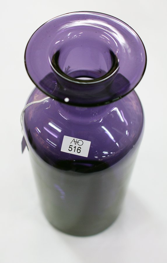 Holmegaard Gulvase: purple tinted glass. H.290mm