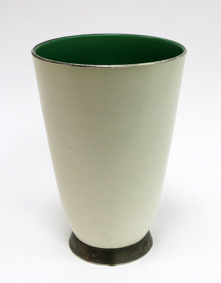Keith Murray for Wedgwood: Tapering conical vase (hairline crack), factory mark to the base. H. 240mm