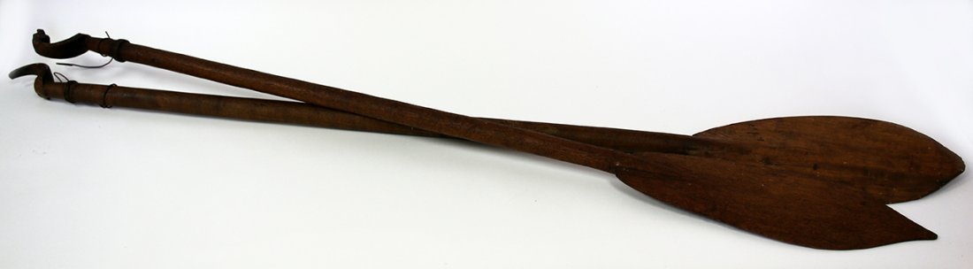 Pair of Solomon Island paddles (1 of 1)