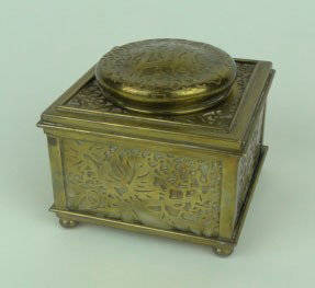 TIFFANY STUDIOS FAVRILLE AND BRONZE INKWELL: TIFFANY STUDIOS FAVRILLE AND BRONZE INKWELL In the grapevine pattern, approx 4" square, excellent condition, original patina, signed to base Tiffany Studios 844, shipping u.s to be $45 plus ins