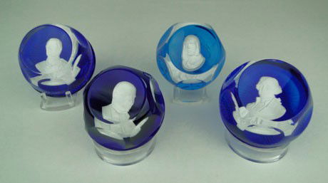 4 BACCARAT CRYSTAL SULFIDE PAPERWEIGHTS W STANDS: 4 BACCARAT CRYSTAL SULFIDE PAPERWEIGHTS W STANDS Thomas Jefferson, Eisenhour by A. David, John Paul Jones, and Charles Lindberg Each Approximately 4 Inches in Diameter All in Excellent Condition, SHIP