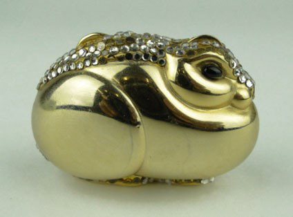 JUDITH LIEBER RABBIT CHANGE PURSE: JUDITH LIEBER RABBIT CHANGE PURSE Gold Color with Swarovski Crystals on the Ears with Black Onyx Eyes Approximately 1-1/2 Inches Long Very Good Condition, SHIPPING U.S. TO BE $20 PLUS INS