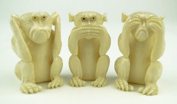 CARVED IVORY 3 WISE CHIMPANZEES MONKEYS: CARVED IVORY 3 WISE CHIMPANZEES MONKEYS One is See no Evil one Speak no Evil and the other Hear No Evil Measures Each Aproximately 2-1/2 Inches Tall, SHIPPING U.S. ONLY TO BE $20 PLUS INS