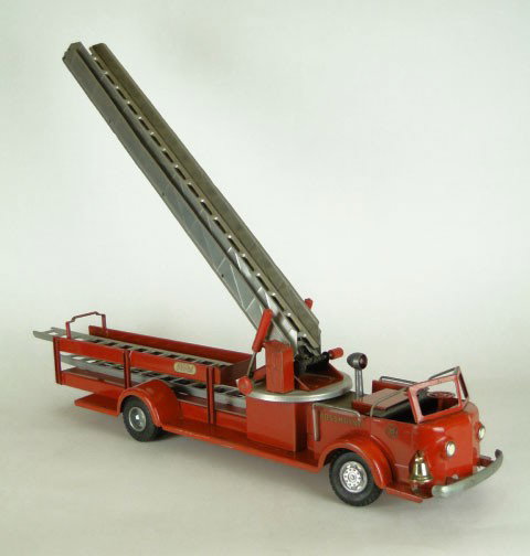 ORIGINAL 1951 DOEPKE FIRE TRUCK: ORIGINAL 1951 DOEPKE FIRE TRUCK Every Boys Model Toy Made in Rossmoyne by Charles WM Tuck Measures 27 Inches Long Has Original Latter & Parts that is very rare Few Cuff marks to Paint Otherwise Very G