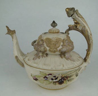 ANTIQUE AUSTRIAN HAND PAINTED TEA POT: ANTIQUE AUSTRIAN HAND PAINTED TEA POT Dragon motiff aprox 7 1/2" tall RW Austria to base, small repair to spout, otherwise good condition, SHIPPING $35