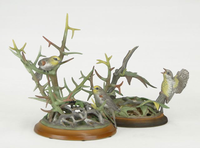 2 BOEHM PORCELAIN FIGURINES VERDINS: 2 BOEHM PORCELAIN FIGURINES VERDINS Two (2) Edward Marshall Boehm Limited Edition Porcelain Figural Groups "Verdins" #400-02. Signed Boehm (Logo) Limited Edition. Numbered 400-02 and Verdins, together