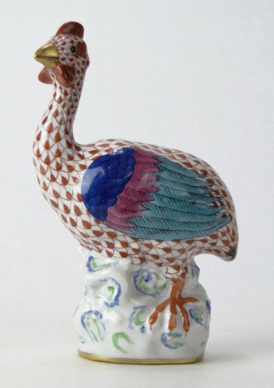 LARGE HEREND FISHNET PEA HEN BIRD: LARGE HEREND FISHNET PEA HEN BIRD Orange Fish Net Design Very Good Condition Measures Aprox 7-3/4 Inches Tall, SHIPPING $25 PLUS INS