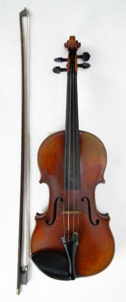 ANTIQUE HEINRICH HEBERLEIN JR GERMAN VIOLIN 1924: ANTIQUE HEINRICH HEBERLEIN JR GERMAN VIOLIN 1924 LUPOT BOW 2 Bows One is a Lupot The other no Apparent Signature with Original Case has Paper Label Which Reads Heinrich Heberlein Jr Markneukirchen 192