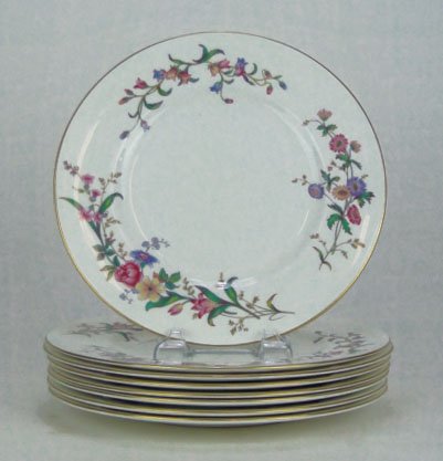 VINTAGE WEDGWOOD DEVON SPRAYS 8 DINNER PLATES: VINTAGE WEDGWOOD DEVON SPRAYS 8 DINNER PLATES Each Measures Approximately 10-1/2 Inches in Diameter Signed to Base Wedgwood Bone China Devon Sprays Each Plate hand Painted and in Very good Condition, 