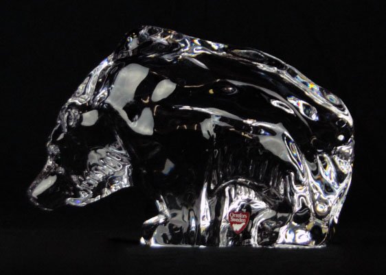 LARGE ORREFORS SWEDEN CRYSTAL GRIZZLY BEAR FIGURIN: LARGE ORREFORS SWEDEN CRYSTAL GRIZZLY BEAR FIGURINE Measures Approximately 8 Inches Long, SHIPPING $45 PLUS INS