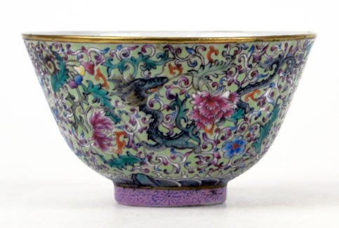 CHINESE 19C FAMILLE ROSE PORCELAIN BOWL: CHINESE 19C FAMILLE ROSE PORCELAIN BOWL Decorated in Enamel with Dragons and Flowers Blue mark to Base Measures Approximately 4-1/4 Inches in Diameter and 2-1/2 Inches Tall, SHIPPING $30 PLUS INS