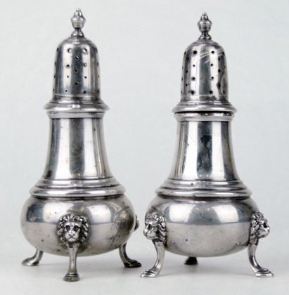 PAIR ANTIQUE STERLING SILVER SHAKERS: PAIR ANTIQUE STERLING SILVER SHAKERS Stands On 3 Lions Feet Measures Approximately 5 Inches Tall Weight 8toz, SHIPPING $20 PLUS INS