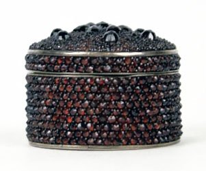 SCARCE GARNET COVERED IMPERIAL GOLD WASHED STERLING PIL: SCARCE GARNET COVERED IMPERIAL GOLD WASHED STERLING PILL BOX 19th Century European or Russian, Circa 1880's. Measures Approximately 1 Inch in Diameter WE WILL SHIP THIS ITEM FOR $20 PLUS INSURANCE