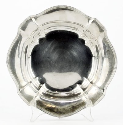 LARGE SCALLOPED STERLING SILVER FRUIT BOWL
