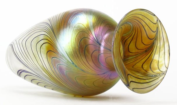 CONTEMPORARY HELD PULLED FEATHER ART GLASS VASE - 2