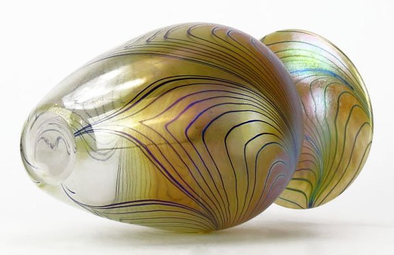 CONTEMPORARY HELD PULLED FEATHER ART GLASS VASE - 3