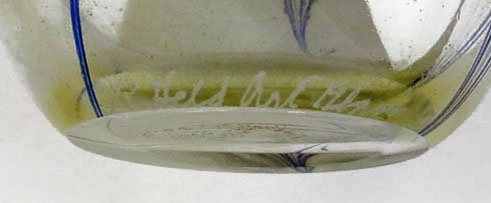 CONTEMPORARY HELD PULLED FEATHER ART GLASS VASE - 4