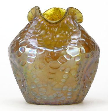 VINTAGE HAND BLOWN LOETZ OIL SPOT RUFFLED VASE: VINTAGE HAND BLOWN LOETZ OIL SPOT RUFFLED VASE with Multiple Dimples and Ruffled Top. Unmarked. Circa 1930's. Measures Approximately 6-3/4" Tall WE WILL NOT SHIP THIS ITEM BUT CAN RECOMMEND A SHIPPER