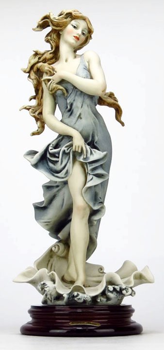 GIUSEPPE ARMANI FIGURINE CLUB PIECE TITLED "VENUS": GIUSEPPE ARMANI FIGURINE CLUB PIECE TITLED "VENUS" 1993 Members Only Piece. #0881-C. Measures Approximately 14" Tall and Sits on a 1-1/2" Base. Comes in Original Box and Papers. WE WILL NOT SHIP THIS 
