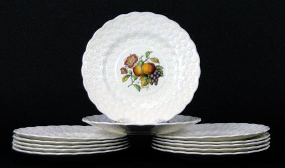 TWELVE ANTIQUE COPLAND SPODE HAND PAINTED PLATES: TWELVE ANTIQUE COPLAND SPODE HAND PAINTED PLATES Beautifully Hand Painted by Jay Price, Hand Painted Floral Design to Center of Each Plate. Each Plate Measures Approximately 9 Inches in Diameter WE WI
