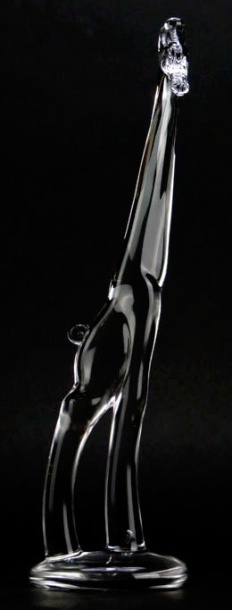 RARE ANTIQUE HEISEY CRYSTAL GIRAFFE: RARE ANTIQUE HEISEY CRYSTAL GIRAFFE measures 11" tall in excellent condition We will not ship this lot but we can recommend one of our local shippers