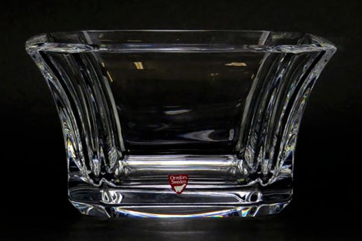 Large Signed Orrefors Bowl.: Large Signed Orrefors Bowl. Very Good Condition. Measures 4-1/2 Inches Tall by 8 Inches Wide. Shipping $38.00 (estimate $100-$200)