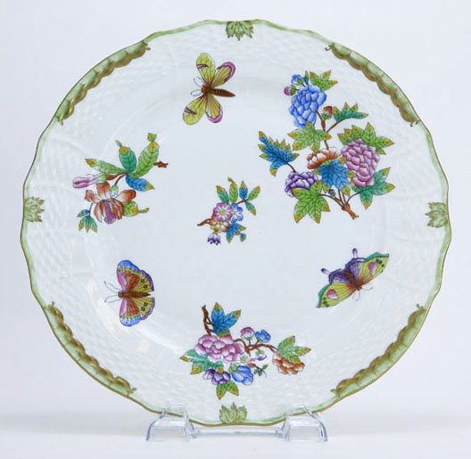 HEREND LARGE QUEEN VICTORIA SERVING PLATTER: HEREND LARGE QUEEN VICTORIA SERVING PLATTER measures 10.75" in diameter blue herend mark under base. Shipping $38.00