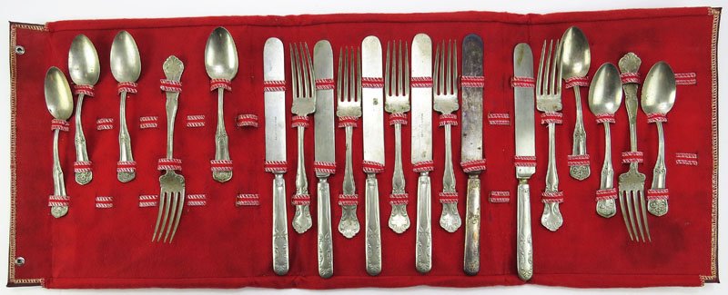 Twenty (20) Piece 19th Century Wm. A. Rogers Nickel: Twenty (20) Piece 19th Century Wm. A. Rogers Nickel Silver Flatware Service. Signed Wm. A. Rogers Nickel Silver. Good Condition. Will Need a Very Good Cleaning and Polishing. Shipping $30.00