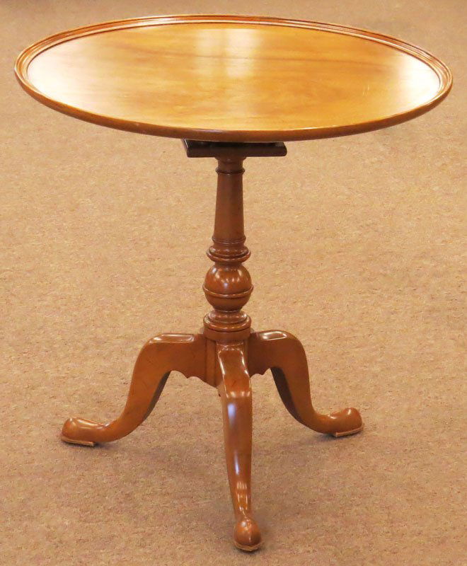 20th Century Beacon Hill Old Colony Collection Tilt Top: 20th Century Beacon Hill Old Colony Collection Tilt Top Tea Table. Signed. Good Condition. Measures 27 Inches Tall and 26 Inches Diameter. We Will Not Ship This Item Due to Its Size but will Happily P