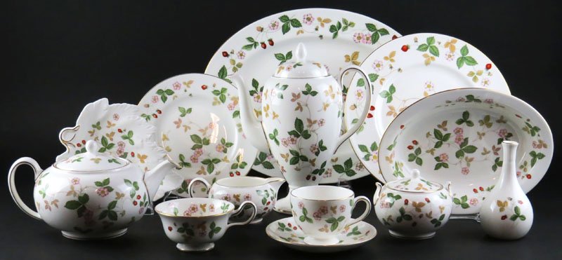 Sixty One (61) Piece Wedgwood Porcelain Dinner Service: Sixty One (61) Piece Wedgwood Porcelain Dinner Service in the "Wild Strawberry" Pattern. Service Includes: 14 Dinner Plates, 13 Salad Plates, 11 Bread Plates, 12 Cups and NO Saucers. Serving Pieces In