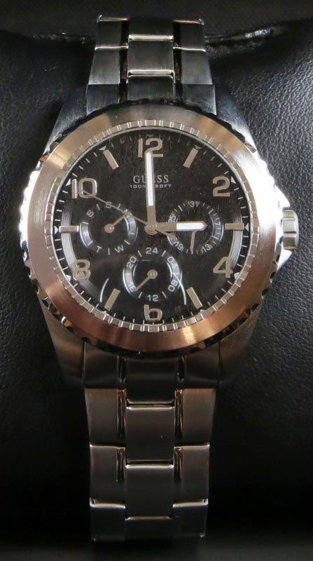 Brand New Guess Mans Watch in Original Box with: Brand New Guess Mans Watch in Original Box with Paperwork. Tag Still Attached. As New Condition. Shipping $20.00