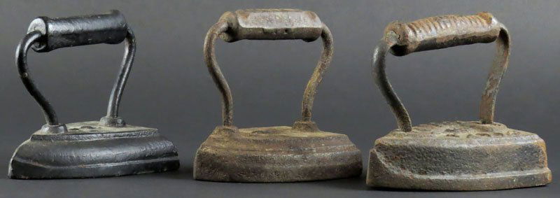 Three (3) Antique Cast Iron Irons. One (1) Signed: Three (3) Antique Cast Iron Irons. One (1) Signed Chattanooga #6. Antique Condition. Shipping $35.00