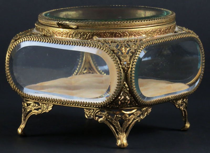 Boudoir Hinged Box Jewelry Casket. Good Condition.: Boudoir Hinged Box Jewelry Casket. Good Condition. Measures 4-1/4 Inches Tall. 5 Inches Wide. Shipping $20.00.