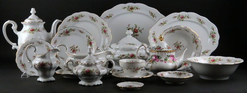 Ninety Four (94) Piece Johann Haviland Bavaria Germany: Ninety Four (94) Piece Johann Haviland Bavaria Germany Porcelain Unknown Pattern Dinner Service for Twelve (12) with Gilt Rim. Service Includes: 12 Dinner Plates, 12 Salad Plates, 11 Bread Plates, 12 