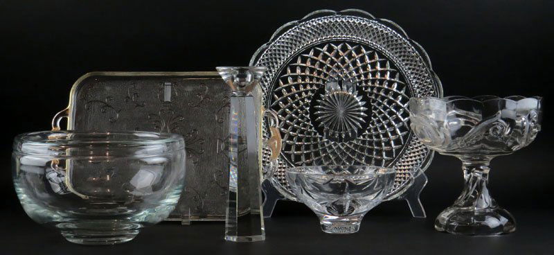 Miscellaneous Glass Cleanup Lot. We Will Not Ship This: Miscellaneous Glass Cleanup Lot. We Will Not Ship This Item In-House Due to Its Size, But Would be Happy to Recommend a List of Gallery Approved Vendors on Request.