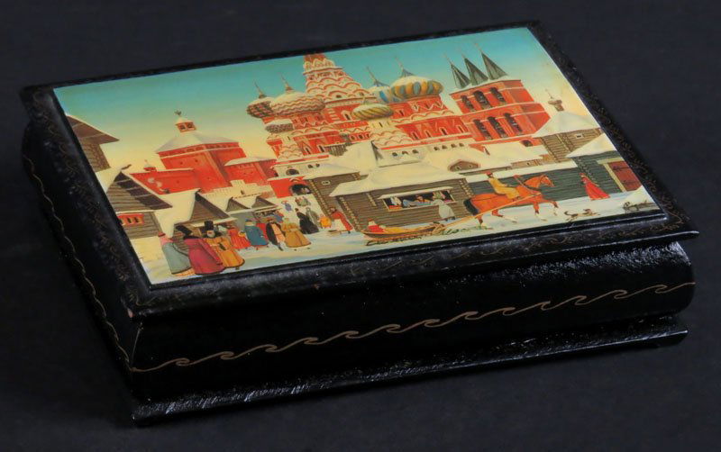 Small Wooden Lacquer Russian Box With Scenic Top. (1 of 1)