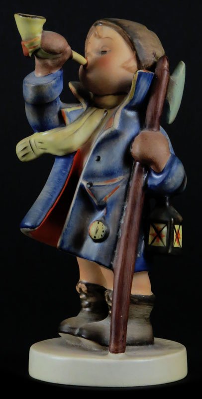 Goebel Hummel Figurine Hear Ye, Hear Ye Boy Scout: Goebel Hummel Figurine Hear Ye, Hear Ye Boy Scout Trumpet # 15/0. Signed Full Bee Crown Mark. Good Condition. Measures 5-1/2 Inches Tall and 3 Inches Long. Shipping $20.00