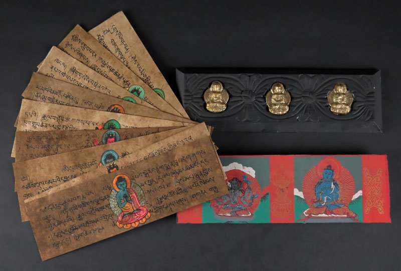 Antique Hand Painted and Calligraphy Buddhist Bible: Antique Hand Painted and Calligraphy Buddhist Bible Manuscripts. Good Condition. Measures approximately 11 Inches by 3 Inches. Shipping $20.00