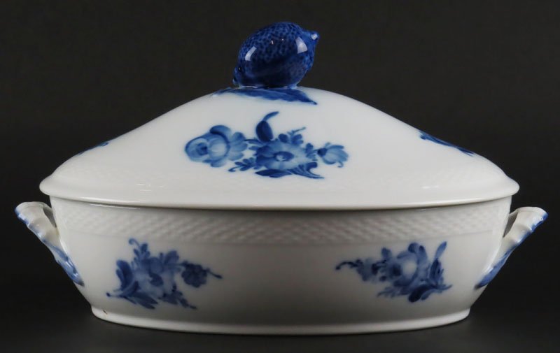 Royal Copenhagen Denmark Porcelain Covered Vegetable: Royal Copenhagen Denmark Porcelain Covered Vegetable Dish or Casserole Dish in the Blue Flowers Pattern #8174. Signed. Good Condition. Measures 6 Inches Tall and 12 Inches Long. Shipping $35.00.
