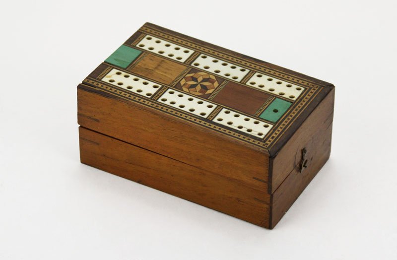 Inlaid Cribbage Board. No Pegs. Unsigned. Closed it Mea (1 of 1)