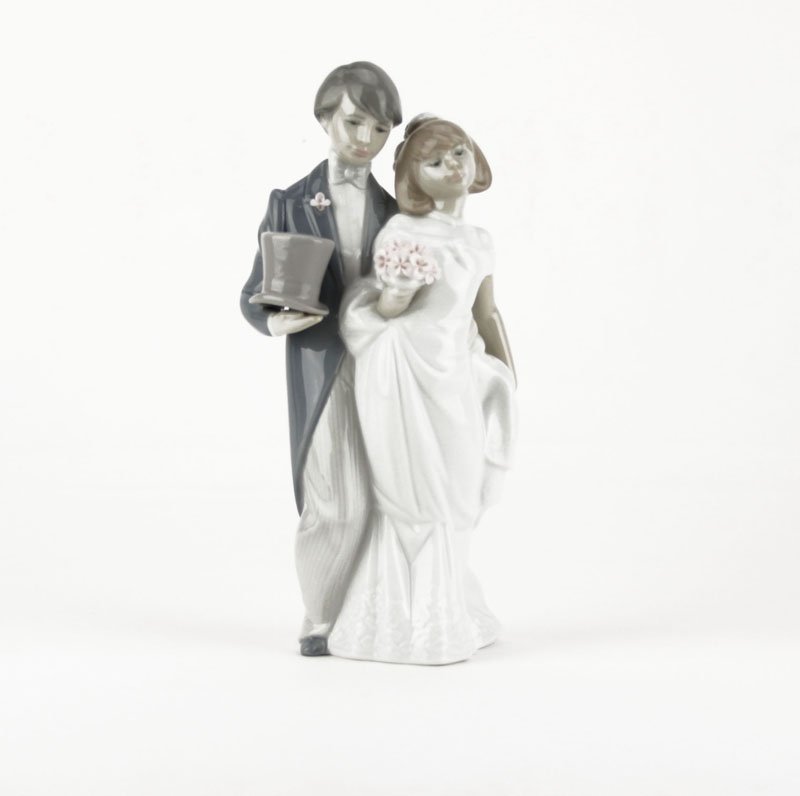 Lladro Porcelain "Wedding Bells" Figure #6164. Glaze (1 of 1)