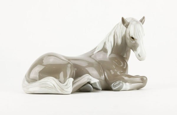 Lladro Little Resting Horse Figure Retired in 1986. (1 of 1)